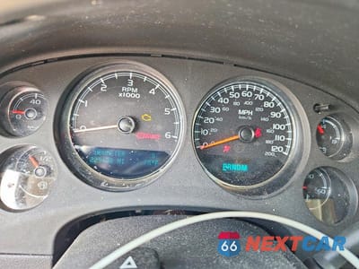 Zdjęcie 9 z 13 samochodu: 2012 CHEVROLET SUBURBAN C1500 LT VIN:1GNSCJE0XCR199967 - miniatura