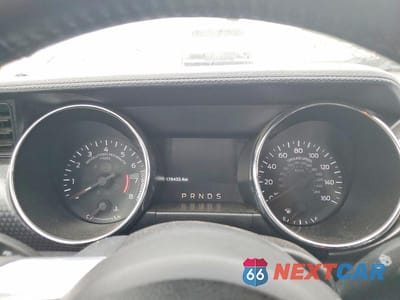 Zdjęcie 9 z 12 samochodu: 2015 FORD MUSTANG VIN:1FATP8UH0F5429339 - miniatura