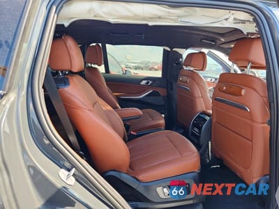 Zdjęcie 11 z 14 samochodu: 2025 BMW X7 XDRIVE40I VIN:5UX23EM05S9W41486 - miniatura