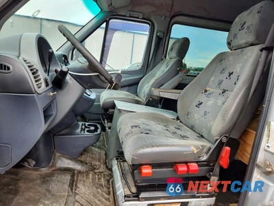 Zdjęcie 7 z 12 samochodu: 2006 DODGE SPRINTER 2500 VIN:WD8PD644865964848 - miniatura