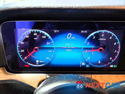 Zdjęcie 9 z 12 samochodu: 2021 MERCEDES-BENZ E 350 4MATIC VIN:W1KZF8EB6MA929002 - miniatura
