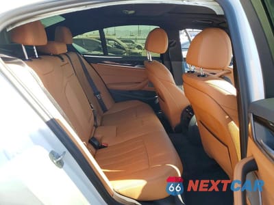 Zdjęcie 10 z 12 samochodu: 2021 BMW 540 I VIN:WBA53BJ0XMCG04571 - miniatura