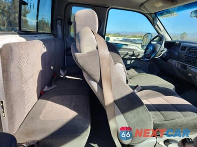 Zdjęcie 10 z 12 samochodu: 2003 FORD F250 SUPER DUTY VIN:1FTNX20LX3EB32973 - miniatura