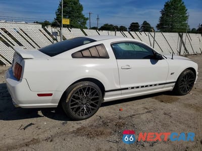 Trzecie zdjęcie samochodu z tyłu: 2006 FORD MUSTANG GT VIN:1ZVFT82H365209678 - miniatura