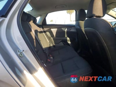 Zdjęcie 10 z 12 samochodu: 2021 KIA FORTE LXS VIN:3KPF24AD4ME387601 - miniatura