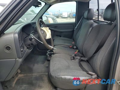 Zdjęcie 7 z 12 samochodu: 2004 CHEVROLET SILVERADO C1500 VIN:1GCEC14V94E198580 - miniatura