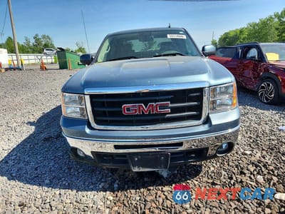 Piąte zdjęcie samochodu w środku: 2010 GMC SIERRA K1500 SLT VIN:3GTRKWE33AG176450 - miniatura