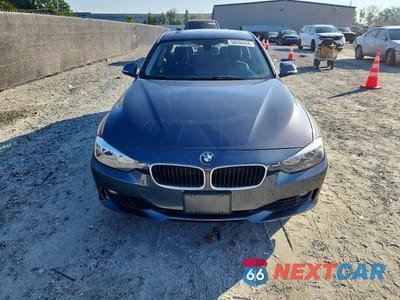 Piąte zdjęcie samochodu w środku: 2015 BMW 328 XI VIN:WBA3B3C54FF545587 - miniatura