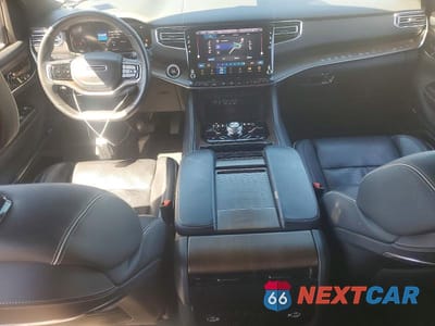 Zdjęcie 8 z 12 samochodu: 2022 JEEP GRAND WAGONEER SERIES II VIN:1C4SJVFJXNS153399 - miniatura