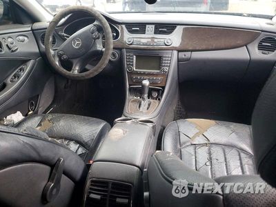 Zdjęcie 8 z 12 samochodu: 2008 MERCEDES-BENZ CLS 550 VIN:WDDDJ72X88A136258 - miniatura