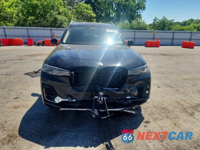 Piąte zdjęcie samochodu w środku: 2022 BMW X7 XDRIVE40I VIN:5UXCW2C04N9J48995 - miniatura