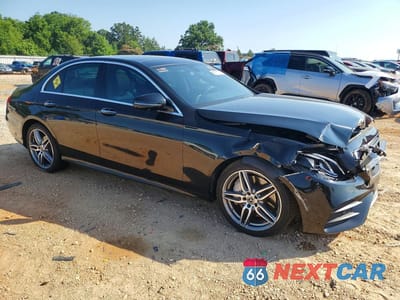 Czwarte zdjęcie samochodu z boku: 2020 MERCEDES-BENZ E 400S 4MATIC VIN:W1KZF8EB2LA834855 - miniatura