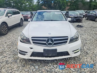 Piąte zdjęcie samochodu w środku: 2014 MERCEDES-BENZ C 300 4MATIC VIN:WDDGF8AB6ER317155 - miniatura