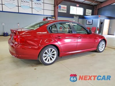 Trzecie zdjęcie samochodu z tyłu: 2011 BMW 328 XI SULEV VIN:WBAPK5C53BF122796 - miniatura