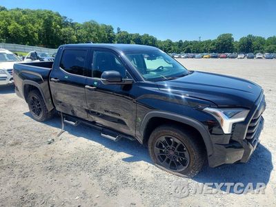 Czwarte zdjęcie samochodu z boku: 2022 TOYOTA TUNDRA SR5 VIN:5TFLA5AB8NX016288 - miniatura