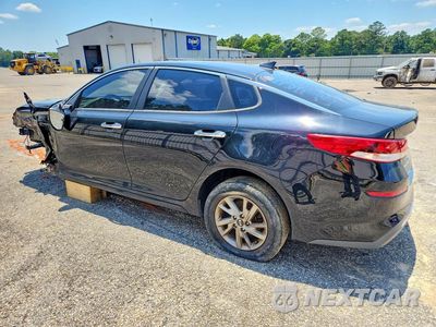 Drugie zdjęcie samochodu z przodu: 2019 KIA OPTIMA LX VIN:5XXGT4L3XKG342981 - miniatura