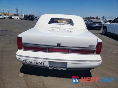 Zdjęcie 6 z 13 samochodu: 1990 LINCOLN TOWN CAR VIN:1LNCM81F4LY774661 - miniatura