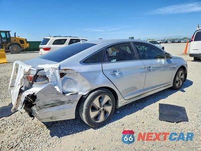 Trzecie zdjęcie samochodu z tyłu: 2017 HYUNDAI SONATA HYBRID LIMITED VIN:KMHE34L37HA072499 - miniatura