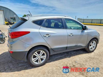 Trzecie zdjęcie samochodu z tyłu: 2013 HYUNDAI TUCSON GLS VIN:KM8JU3AC5DU739250 - miniatura