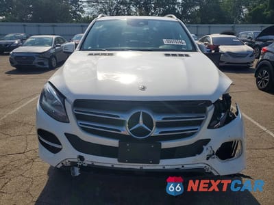 Piąte zdjęcie samochodu w środku: 2018 MERCEDES-BENZ GLE 350 4MATIC VIN:4JGDA5HB9JB106756 - miniatura