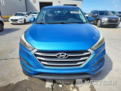 Piąte zdjęcie samochodu w środku: 2017 HYUNDAI TUCSON SE VIN:KM8J23A43HU496686 - miniatura