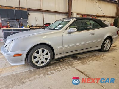 2001 MERCEDES-BENZ CLK 320 WDBLK65G81T070506 - główne zdjęcie licytacji z USA - miniatura