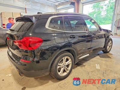 Trzecie zdjęcie samochodu z tyłu: 2019 BMW X3 XDRIVE30I VIN:5UXTR9C56KLE17026 - miniatura