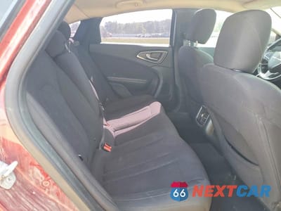 Zdjęcie 10 z 12 samochodu: 2015 CHRYSLER 200 LIMITED VIN:1C3CCCAG7FN514462 - miniatura