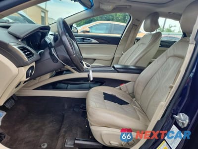 Zdjęcie 7 z 12 samochodu: 2017 LINCOLN MKZ RESERVE VIN:3LN6L5F93HR602113 - miniatura