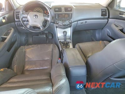 Zdjęcie 8 z 12 samochodu: 2005 HONDA ACCORD EX VIN:1HGCM66505A016998 - miniatura