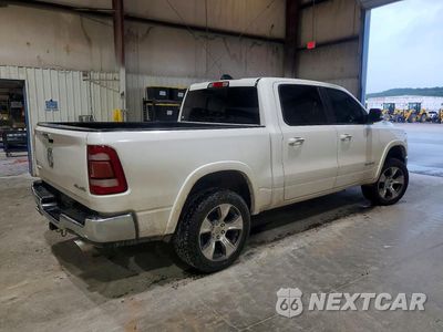 Trzecie zdjęcie samochodu z tyłu: 2019 RAM 1500 LARAMIE VIN:1C6SRFJT0KN703749 - miniatura