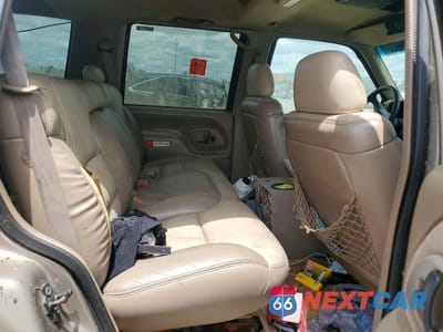 Zdjęcie 11 z 13 samochodu: 2000 CHEVROLET TAHOE K1500 VIN:1GNEK13R2YR179298 - miniatura