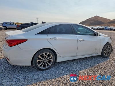 Trzecie zdjęcie samochodu z tyłu: 2014 HYUNDAI SONATA LIMITED 2.0T VIN:5NPEC4AB7EH886722 - miniatura