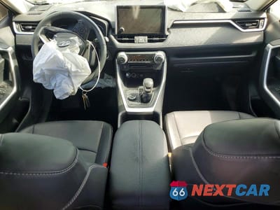 Zdjęcie 8 z 13 samochodu: 2023 TOYOTA RAV4 XLE PREMIUM VIN:JTMB6RFV7PD106348 - miniatura