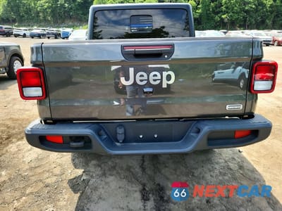 Zdjęcie 6 z 12 samochodu: 2023 JEEP GLADIATOR OVERLAND VIN:1C6HJTFG4PL514570 - miniatura