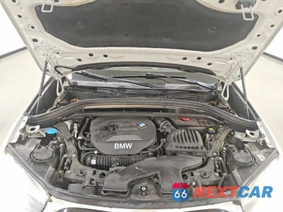 Zdjęcie 11 z 12 samochodu: 2018 BMW X1 SDRIVE28I VIN:WBXHU7C38J5H39715 - miniatura