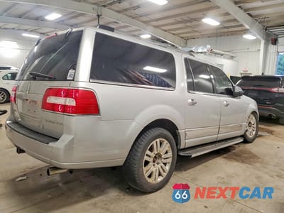 Trzecie zdjęcie samochodu z tyłu: 2012 LINCOLN NAVIGATOR L VIN:5LMJJ3J55CEL06382 - miniatura
