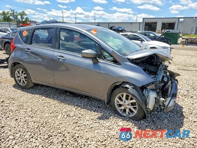 Czwarte zdjęcie samochodu z boku: 2018 NISSAN VERSA NOTE SV VIN:3N1CE2CP4JL356431 - miniatura