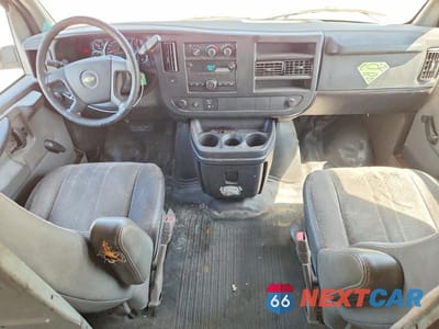 Zdjęcie 8 z 13 samochodu: 2011 CHEVROLET EXPRESS 2500 DELIVERY VAN VIN:1GCWGFCA9B1187054 - miniatura