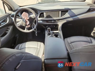 Zdjęcie 8 z 13 samochodu: 2020 BUICK ENCLAVE ESSENCE VIN:5GAERBKW8LJ124753 - miniatura