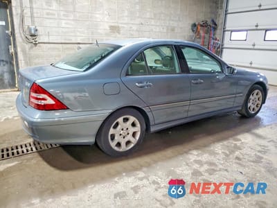 Trzecie zdjęcie samochodu z tyłu: 2005 MERCEDES-BENZ C240 SPORT VIN:WDBRF61J35A652837 - miniatura