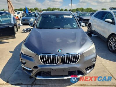 Piąte zdjęcie samochodu w środku: 2018 BMW X1 SDRIVE28I VIN:WBXHU7C30J5L09402 - miniatura