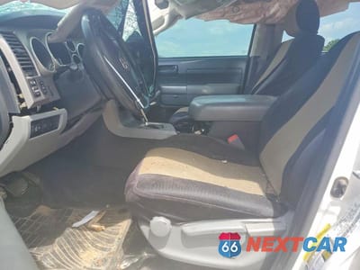 Zdjęcie 7 z 12 samochodu: 2013 TOYOTA TUNDRA CREWMAX SR5 VIN:5TFDM5F13DX042064 - miniatura