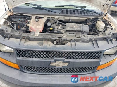 Zdjęcie 11 z 12 samochodu: 2017 CHEVROLET EXPRESS G2500 VIN:1GCWGAFF8H1127401 - miniatura