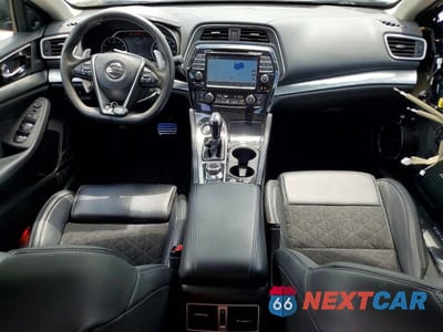 Zdjęcie 8 z 13 samochodu: 2017 NISSAN MAXIMA 3.5 SR VIN:1N4AA6AP7HC393057 - miniatura