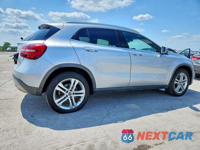 Trzecie zdjęcie samochodu z tyłu: 2019 MERCEDES-BENZ GLA 250 VIN:WDCTG4EB8KJ553559 - miniatura