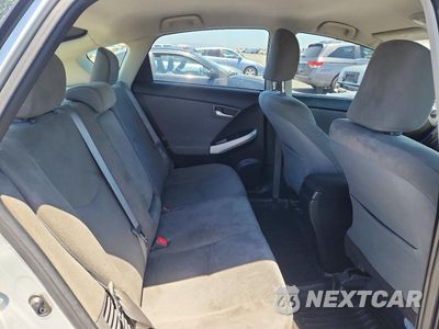 Zdjęcie 10 z 12 samochodu: 2015 TOYOTA PRIUS TWO VIN:JTDKN3DU7F0466476 - miniatura