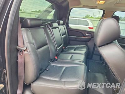 Zdjęcie 10 z 12 samochodu: 2011 CHEVROLET AVALANCHE LTZ VIN:3GNTKGE36BG285263 - miniatura