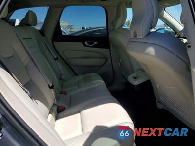Zdjęcie 11 z 13 samochodu: 2021 VOLVO XC60 T5 MOMENTUM VIN:YV4102RK9M1846659 - miniatura