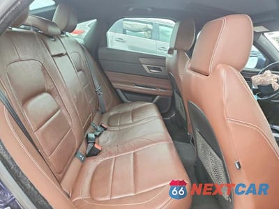 Zdjęcie 10 z 12 samochodu: 2016 JAGUAR XF S VIN:SAJBG4BV6GCY07458 - miniatura